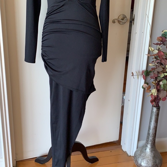 🎉2X HOST PICK🎉 Missguided Long Sleeve Plunge Neck Asymmetric Hem Dress - Picture 5 of 12